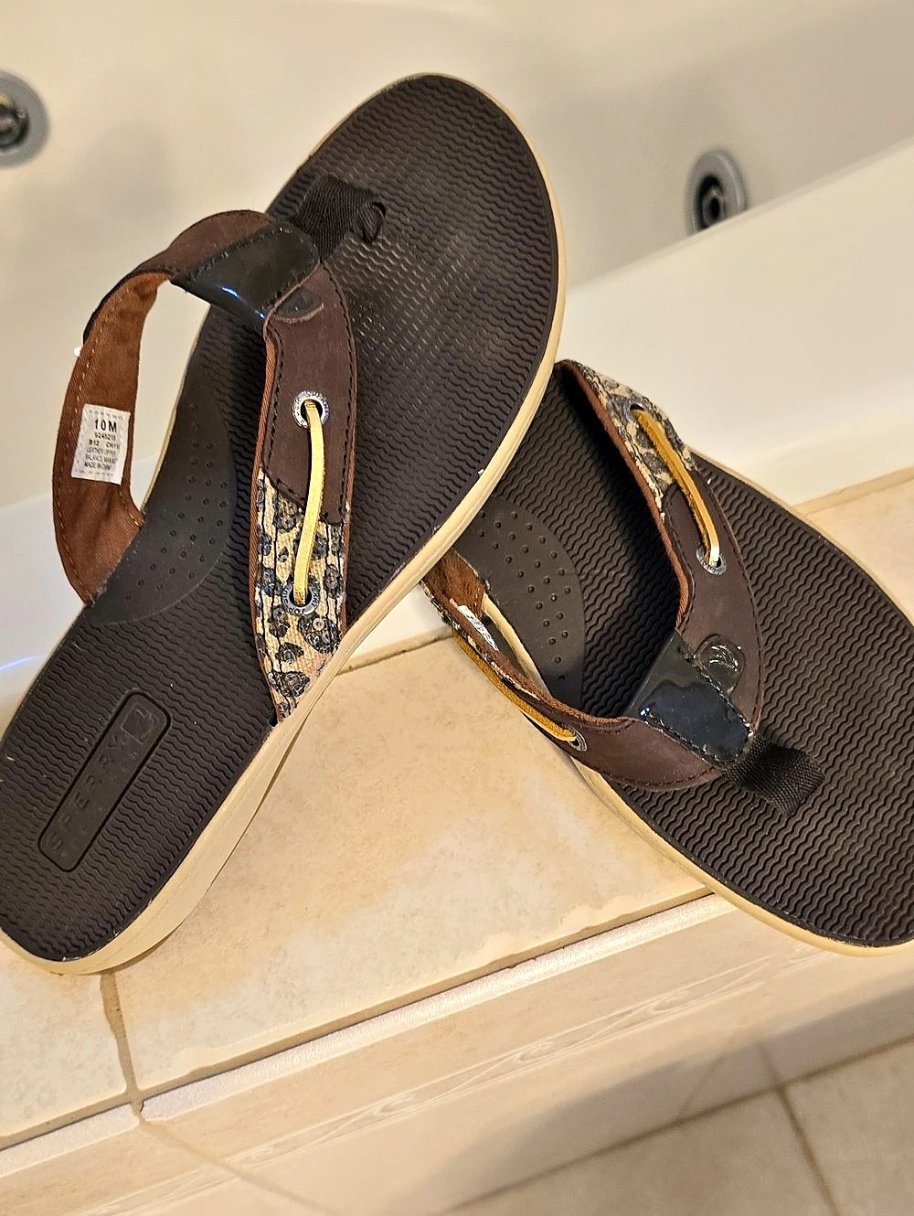 Sperry Compass Thong Sandal Animal Print US 10M Brown & Black
